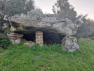Dolmen di Avola